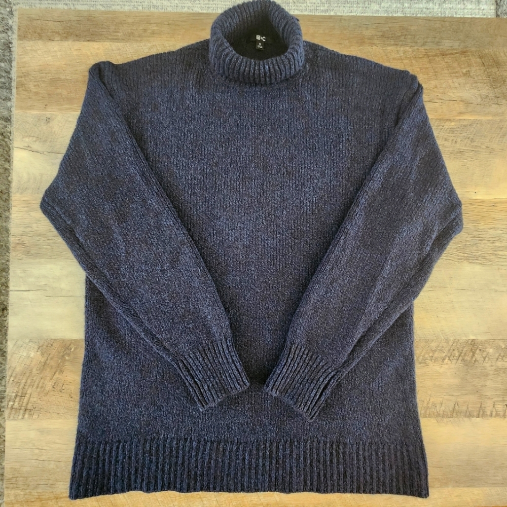Uniqlo :C Women's Oversized Black/ Navy Turtleneck Sweater